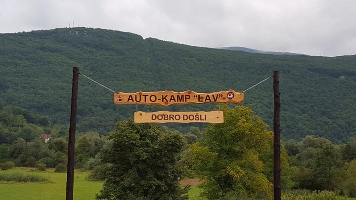 Hotel Auto Kamp Lav Kulen Vakuf Exterior foto